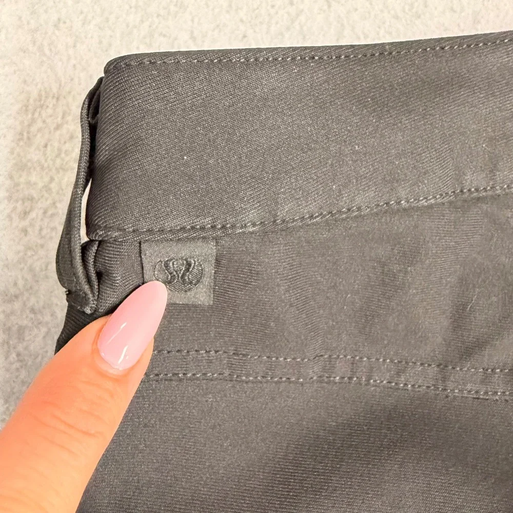 Lululemon Commission Slim-Fit Pant 32 Warpstreme Obsidian Mens 42 Dress Casual